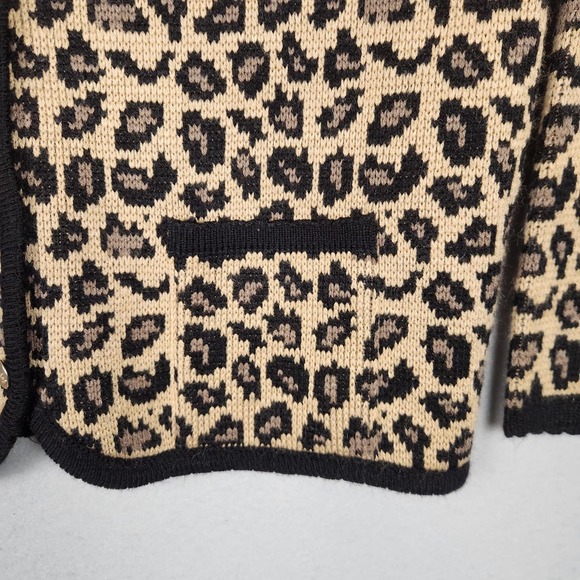 Vintage Tally-Ho Sweater Womens Large Leopard Print Cardigan Button Front 90s - Picture 5 of 11